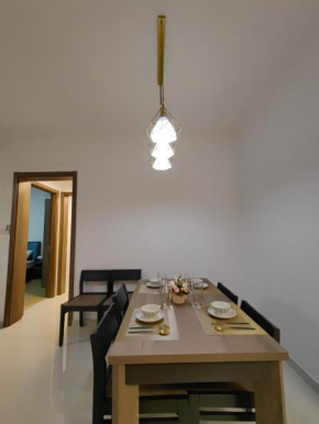 Xtu 2Bedrooms at Forest City民宿